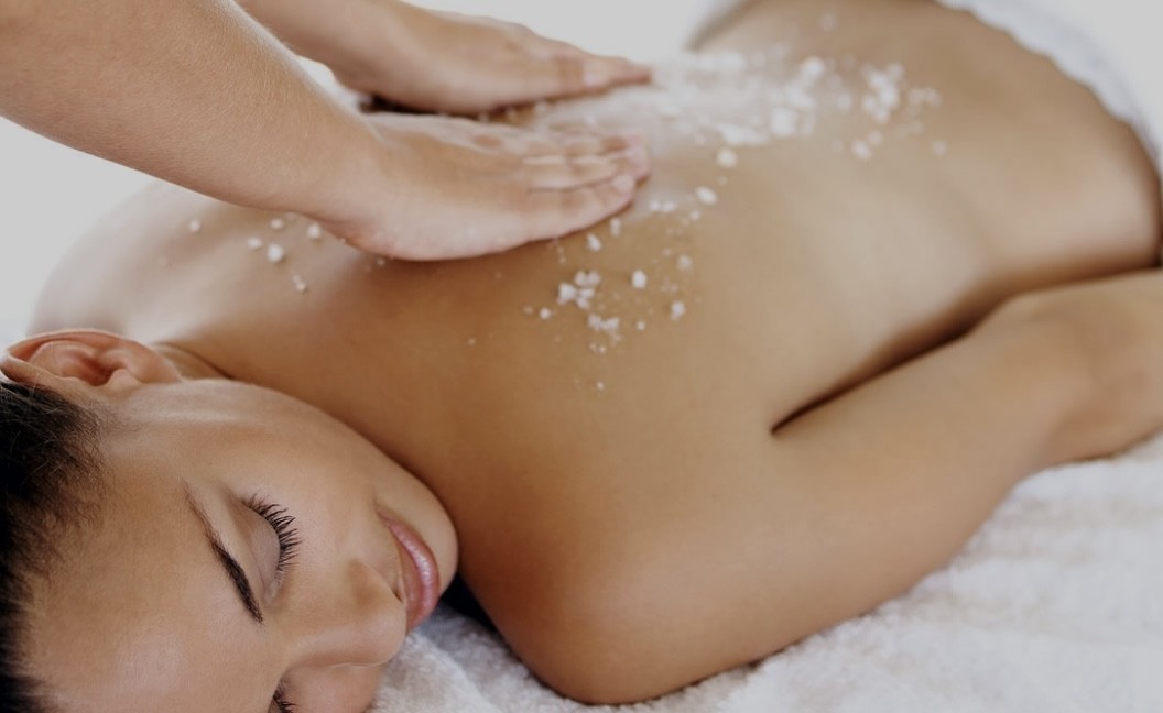 Bodypeeling met Zeezout en Oliën